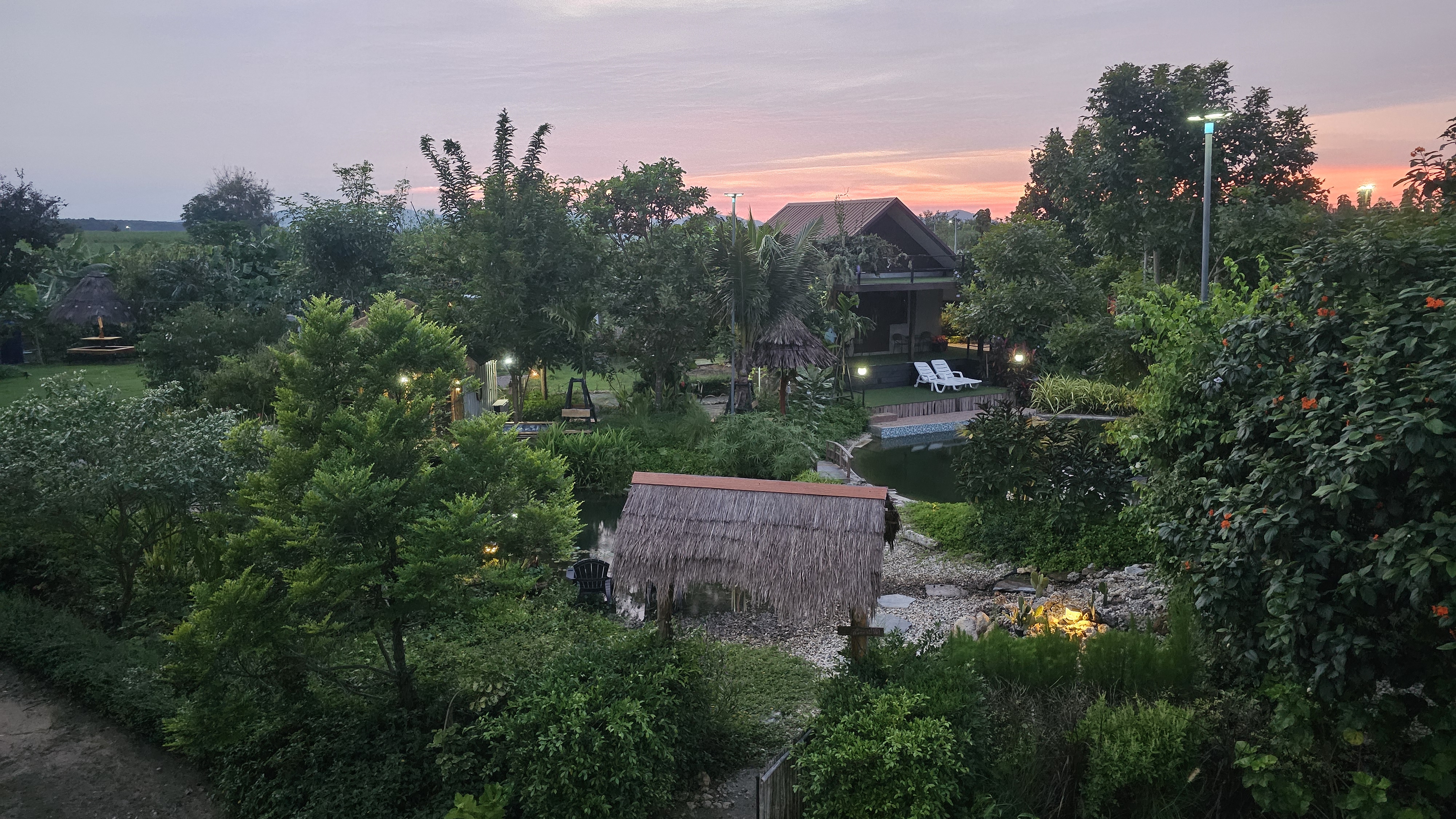 บรรยากาศยามค่ำคืน