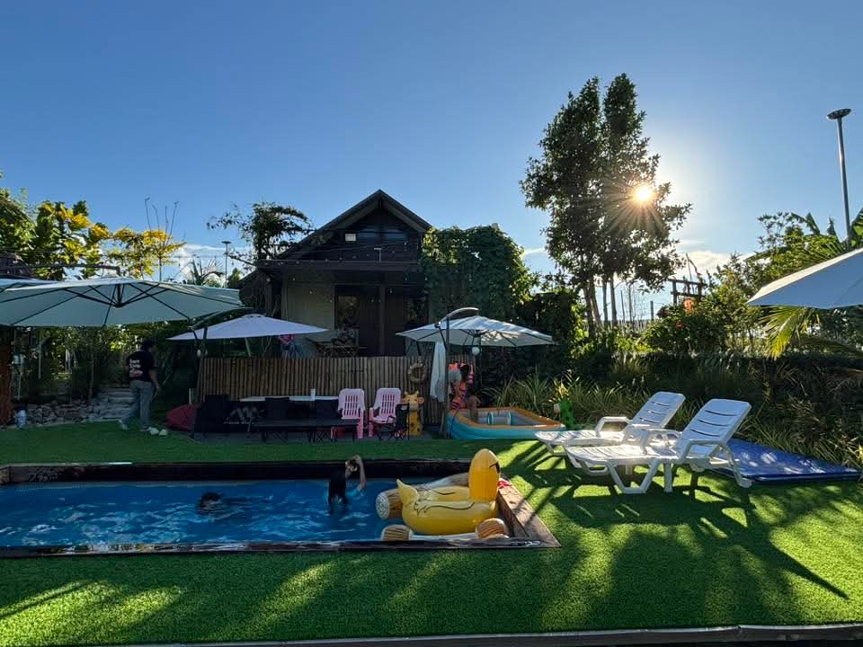 บ้านญี่ปุ่นริมสระ